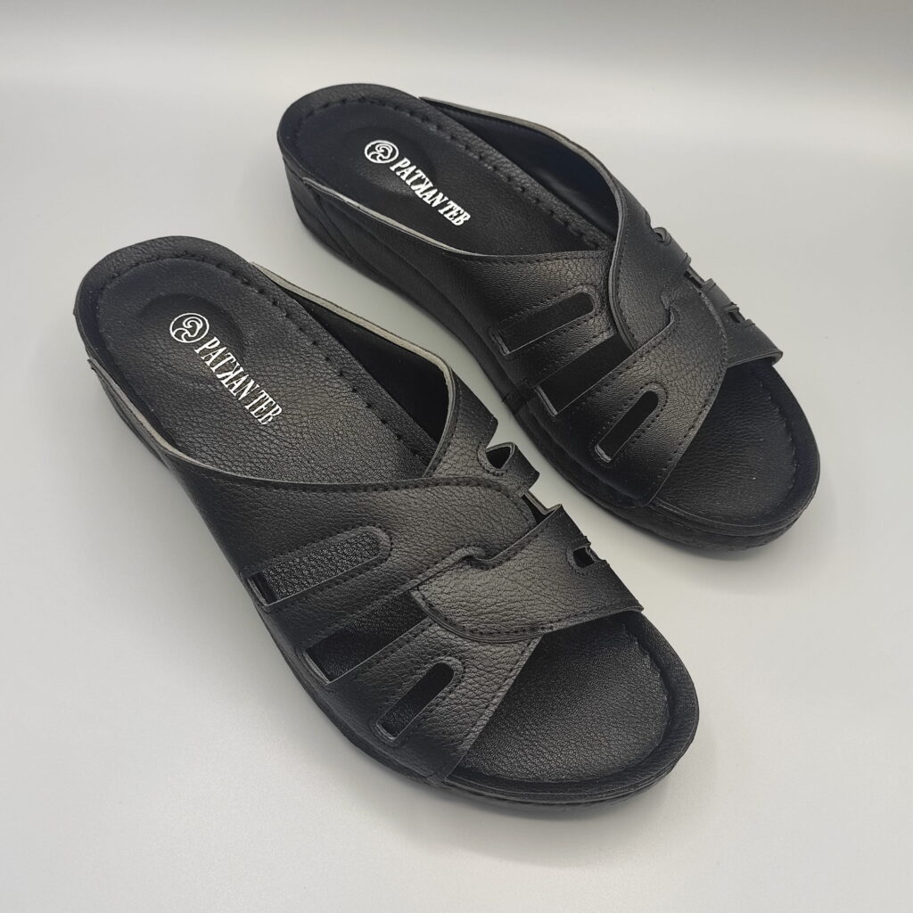 طراحی و ساخت انواع صندل مخصوص خارپاشنه و صندل طبی: راهنمای کامل انتخاب و مزایا 2 طراحی و ساخت انواع صندل مخصوص خارپاشنه و صندل طبی