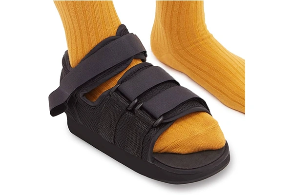 ساخت کفش طبی ارتوپدی برای انواع ناهنجاریهای پا: راهنمای کامل انتخاب و سفارش 5 ساخت کفش طبی ارتوپدی